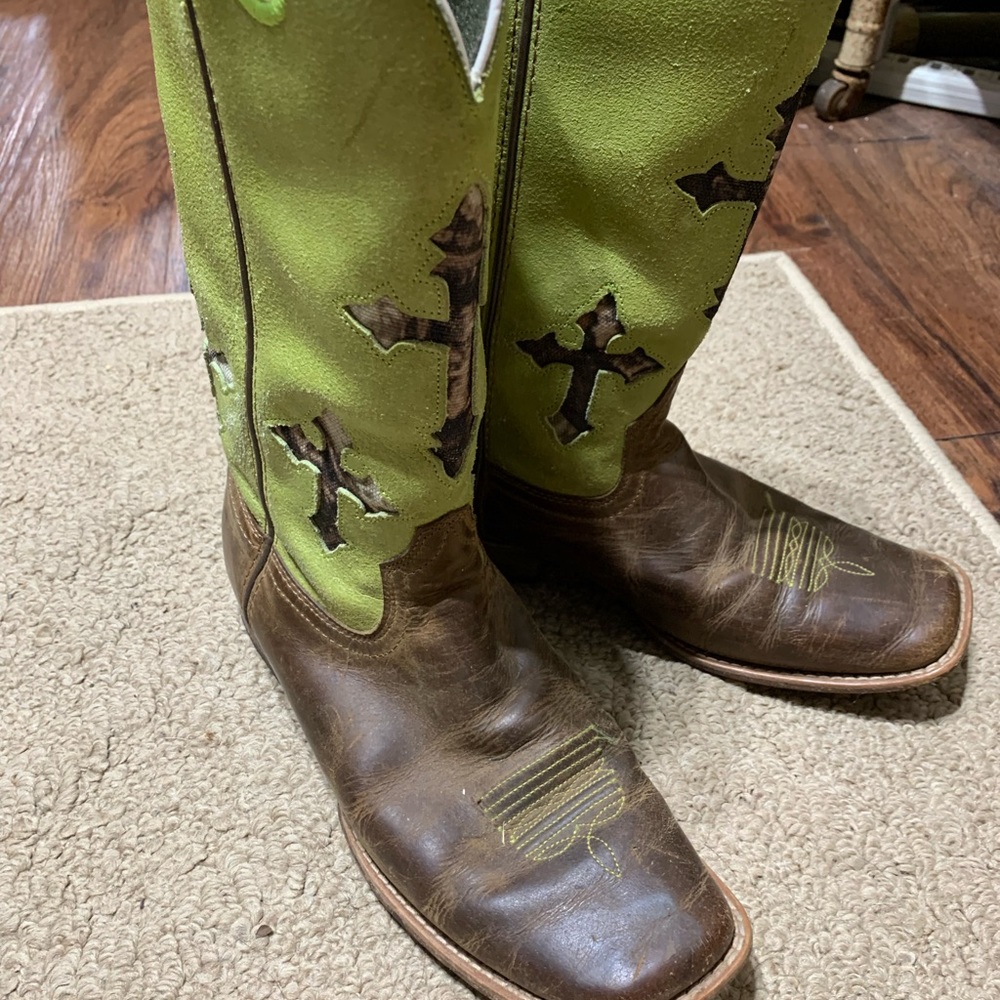 Ariat children’s boots